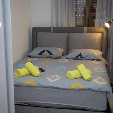 Apartmani Kamelia โมสตาร์ ภายนอก รูปภาพ