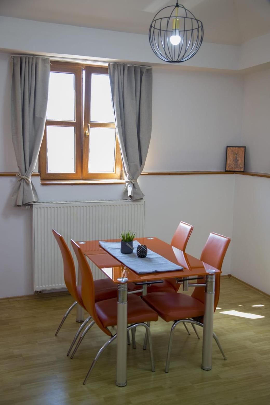 Apartmani Kamelia โมสตาร์ ภายนอก รูปภาพ