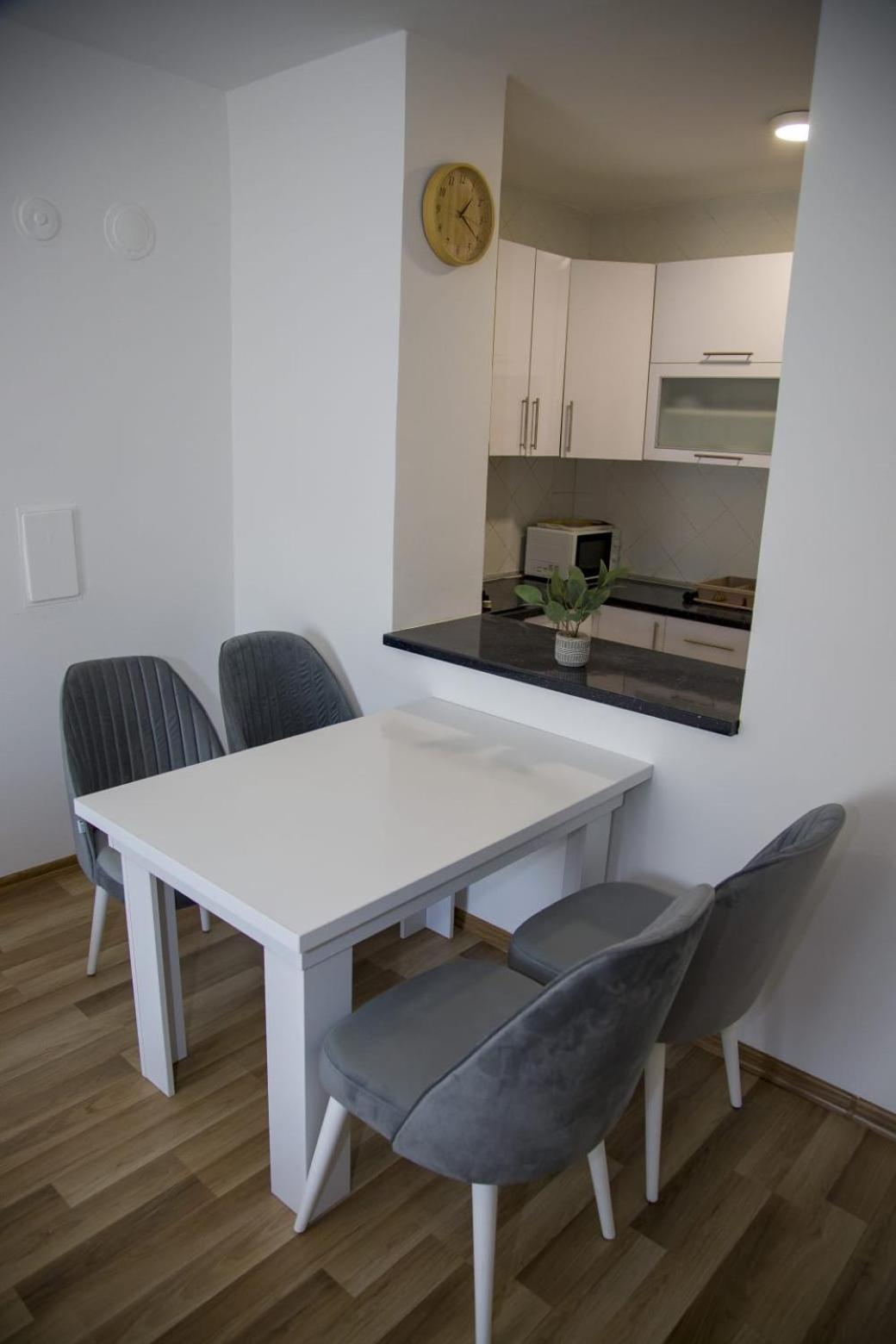 Apartmani Kamelia โมสตาร์ ภายนอก รูปภาพ